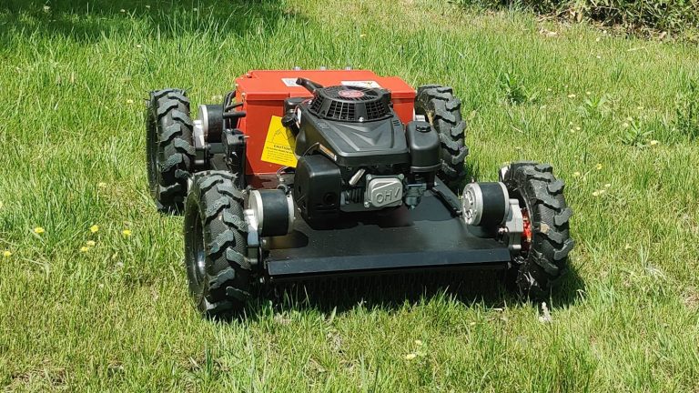 550mm cutting width brushless walking motor low energy consumption remote operated mowing robot