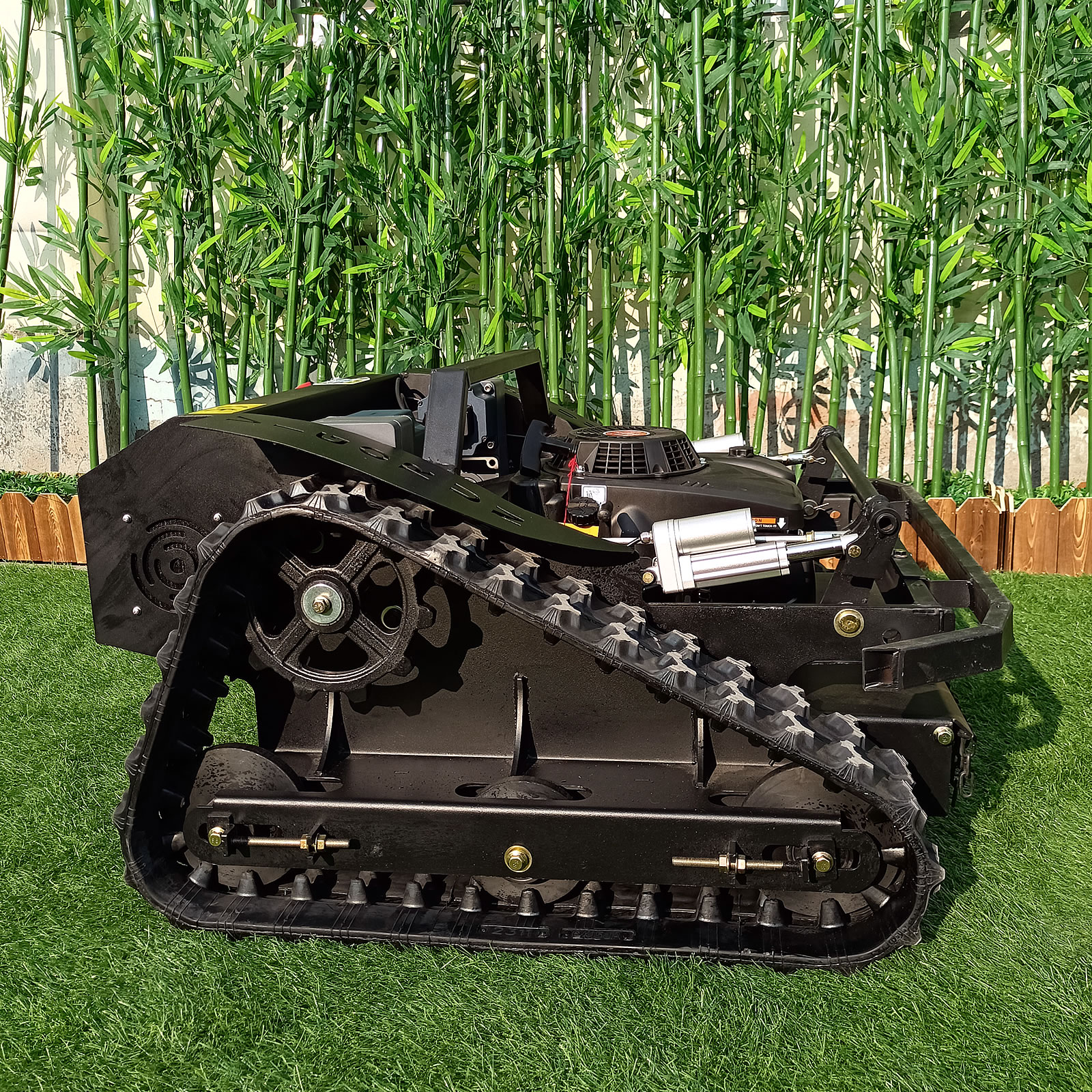 600mm cutting width 200 meters long distance control electric traction  travel motor cordless pond weed cutter – Vigorun Косилка для уклона,  Косилка для уклона с дистанционным управлением, Газонокосилка с  дистанционным управлением, Косилка