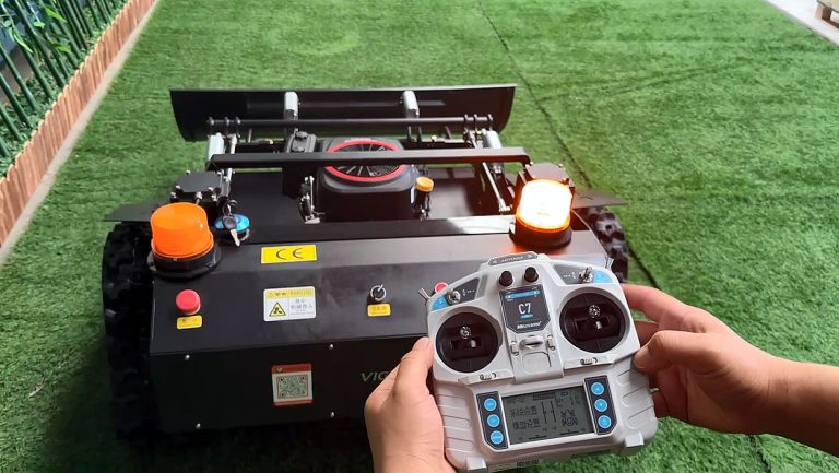 best price remote controlled track-mounted grass crusher made in China